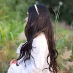 Gold Leaf Pearl Hairband - Image 2